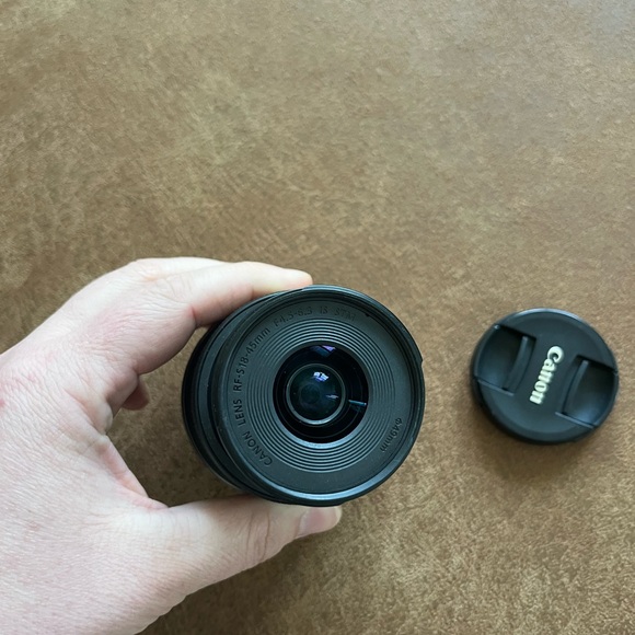 Canon RF-S18-45mm F4.5-6.3 Lens - Picture 10 of 10